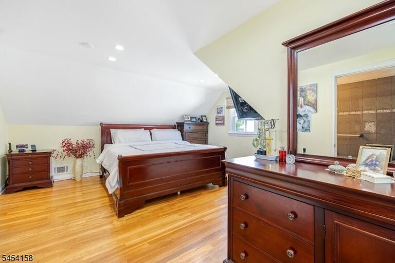 Property listing MLS 4047145 photo 11
