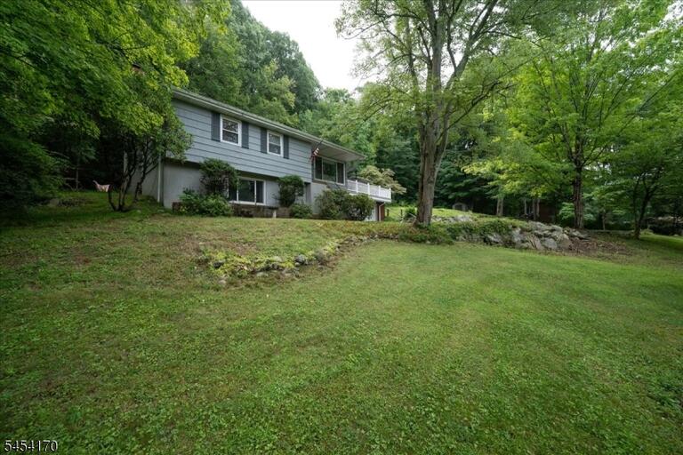Property listing MLS 4047152 photo 40