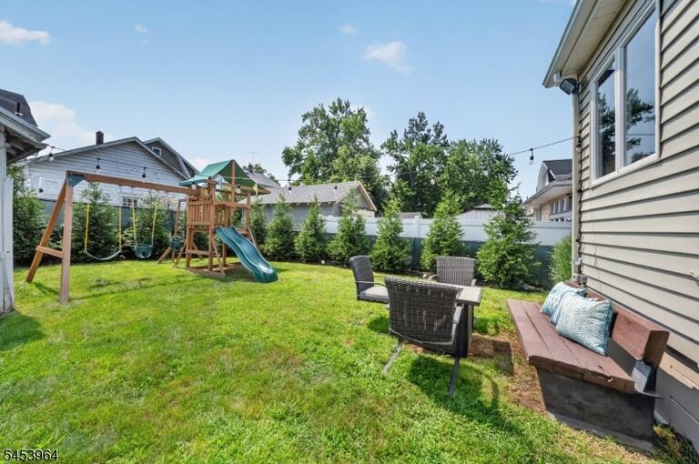 Property listing MLS 4047162 photo 38