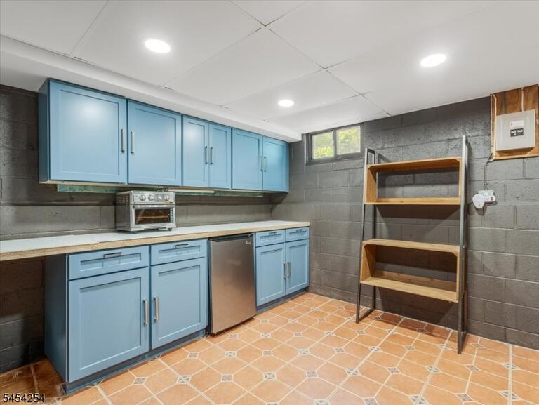Property listing MLS 4047238 photo 36
