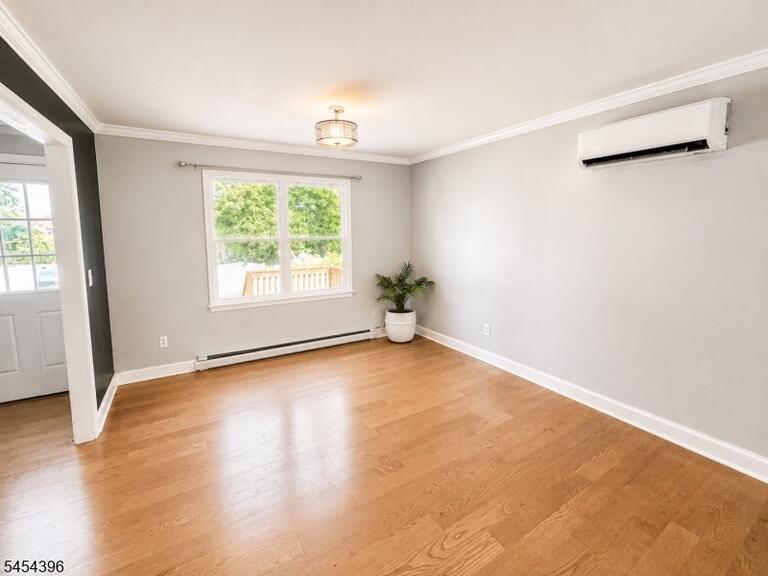 Property listing MLS 4047309 photo 9