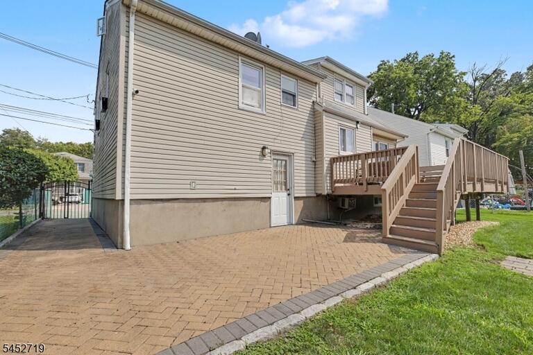 Property listing MLS 4047328 photo 31
