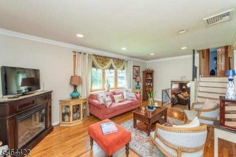 Property listing MLS 4047331 photo 14