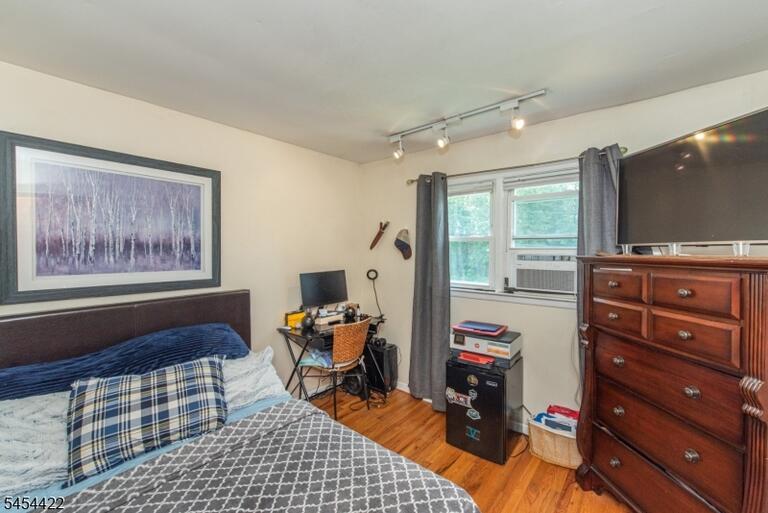 Property listing MLS 4047331 photo 17