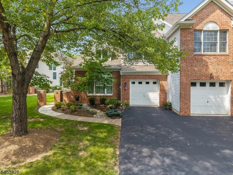 Property listing MLS 4047339 photo 1