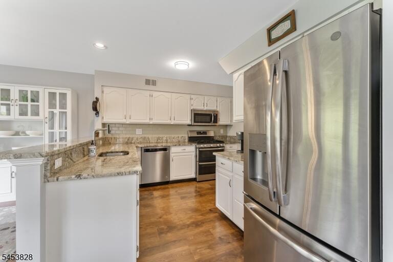 Property listing MLS 4047339 photo 16