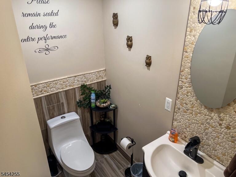 Property listing MLS 4047359 photo 8