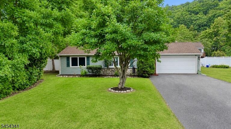 Property listing MLS 4047381 photo 18