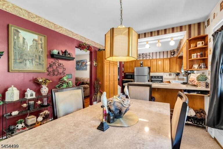 Property listing MLS 4047383 photo 13