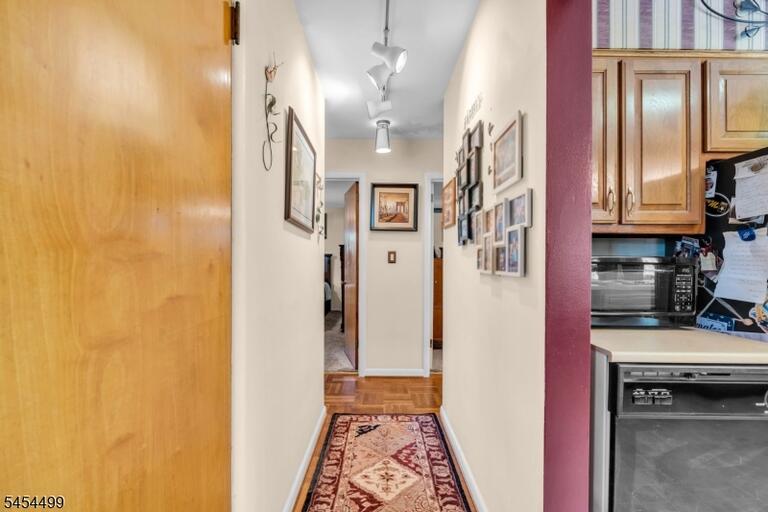 Property listing MLS 4047383 photo 19