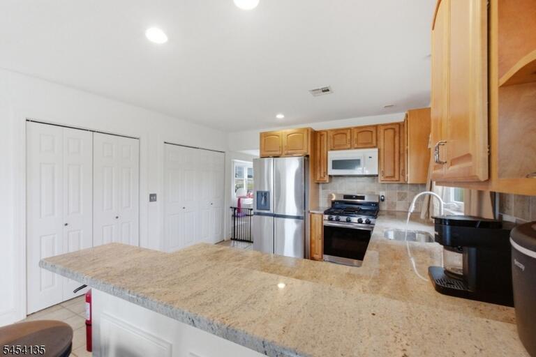Property listing MLS 4047425 photo 9