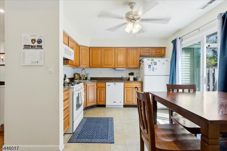 Property listing MLS 4047429 photo 14