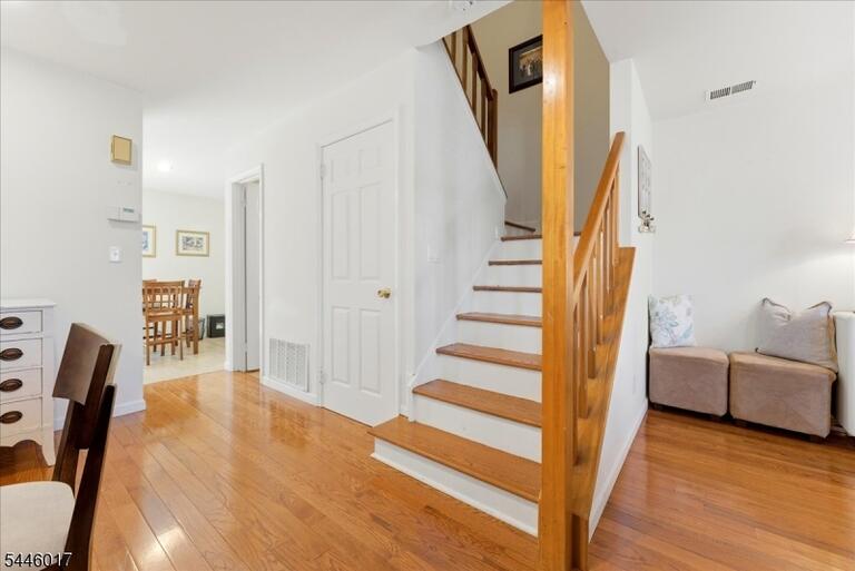 Property listing MLS 4047429 photo 19