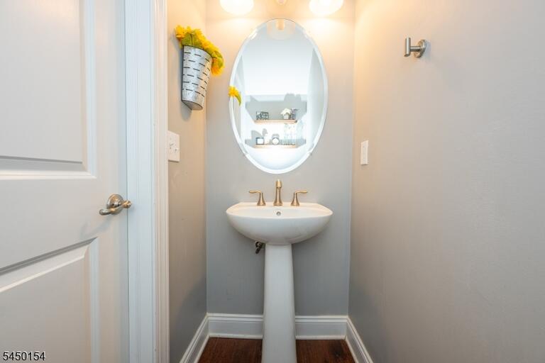 Property listing MLS 4047454 photo 10
