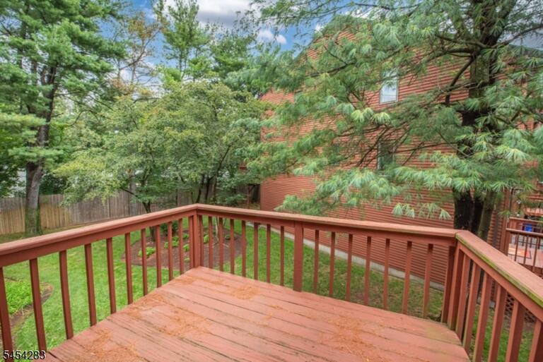 Property listing MLS 4047455 photo 18