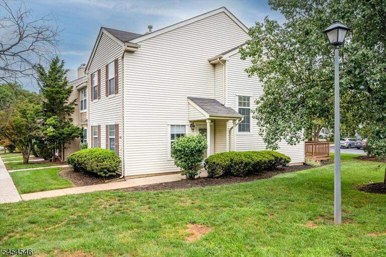 Property listing MLS 4047464 photo 3