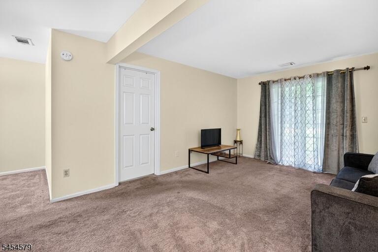 Property listing MLS 4047473 photo 8