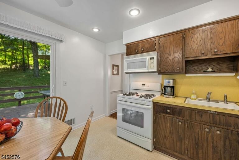 Property listing MLS 4047476 photo 14