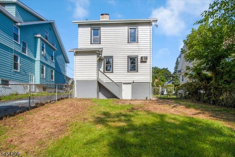 Property listing MLS 4047482 photo 29