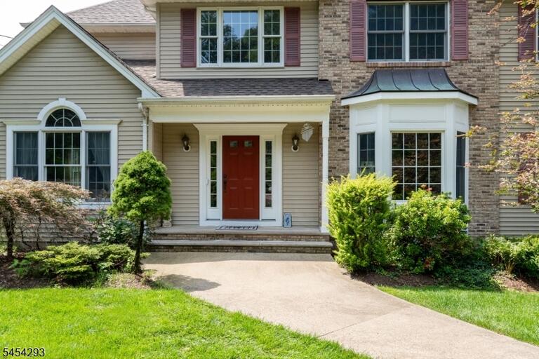Property listing MLS 4047526 photo 2