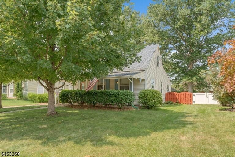 Property listing MLS 4047559 photo 29