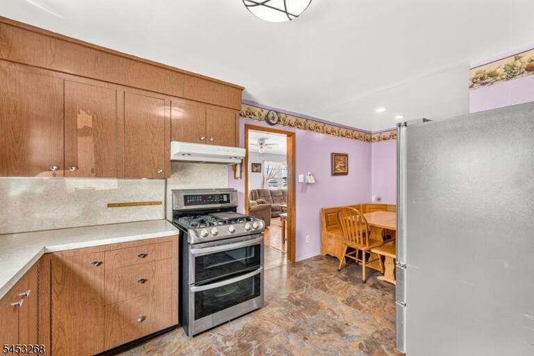 Property listing MLS 4047559 photo 9