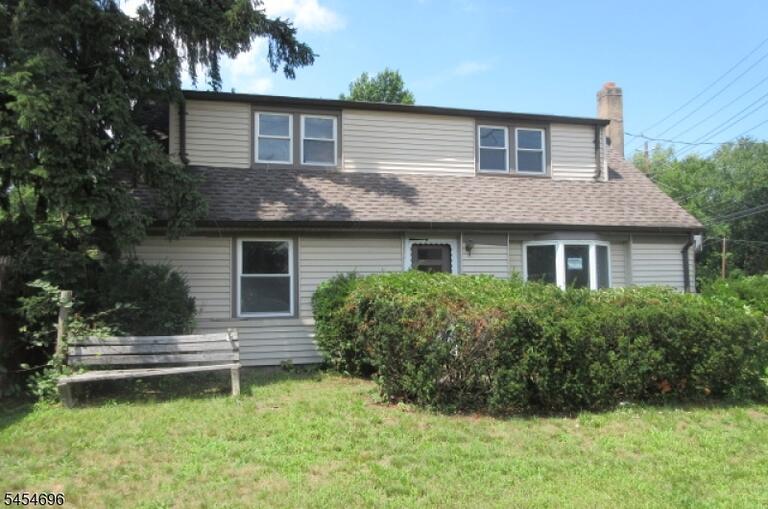 Property listing MLS 4047561 photo 2