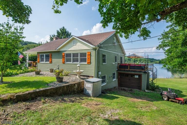 Property listing MLS 4047569 photo 5