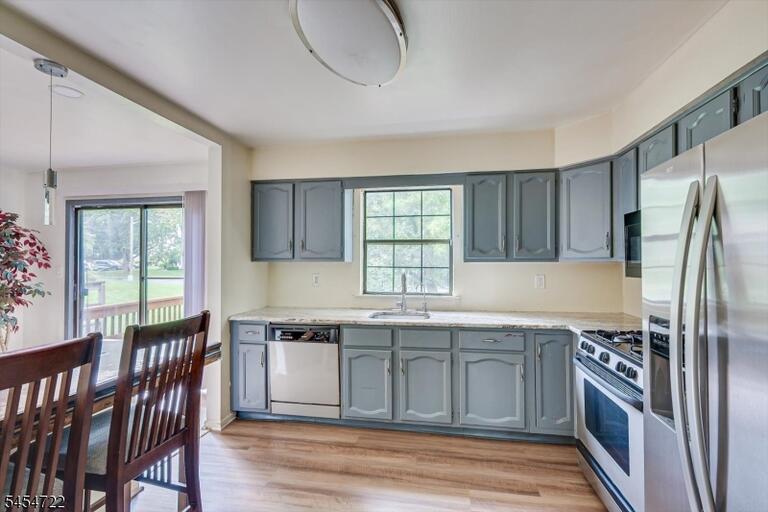 Property listing MLS 4047580 photo 18