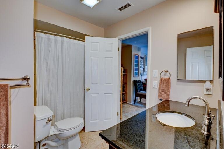 Property listing MLS 4047652 photo 23