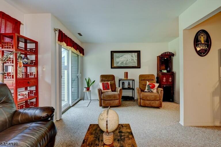 Property listing MLS 4047652 photo 9