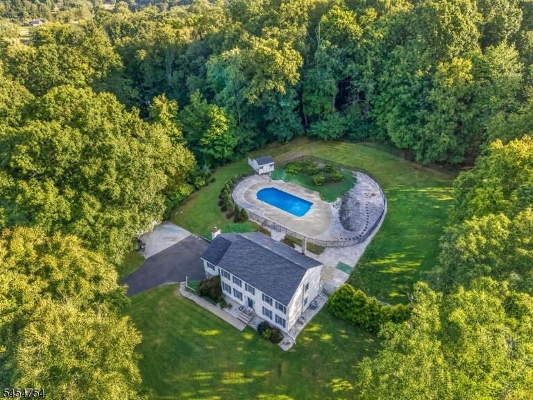 Property listing MLS 4047655 photo 1