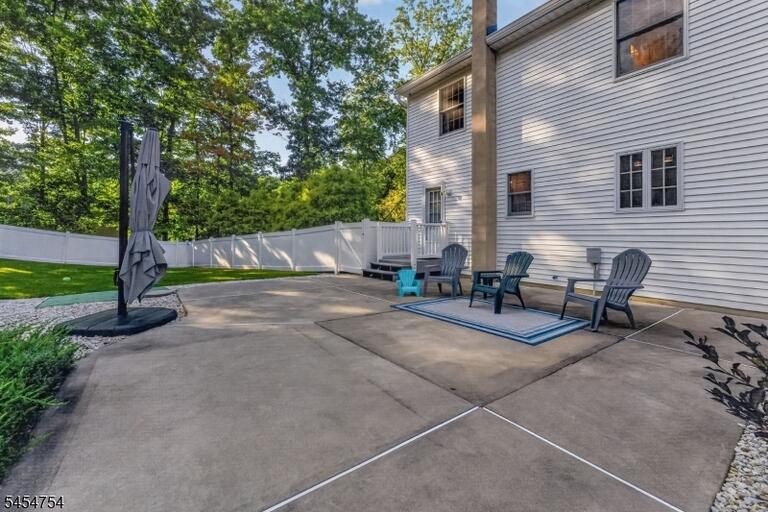 Property listing MLS 4047655 photo 26