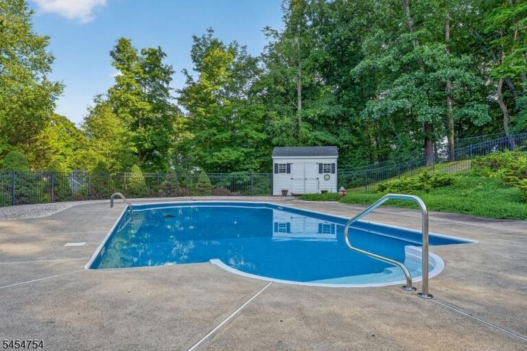 Property listing MLS 4047655 photo 27