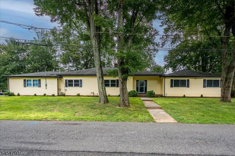 Property listing MLS 4047659 photo 5
