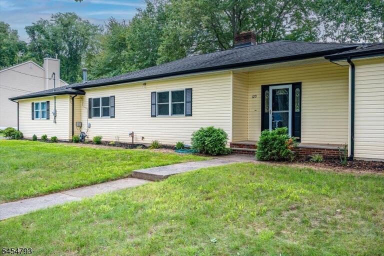 Property listing MLS 4047659 photo 6