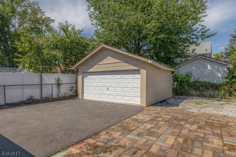 Property listing MLS 4047705 photo 27