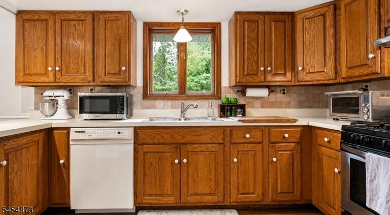 Property listing MLS 4047741 photo 16