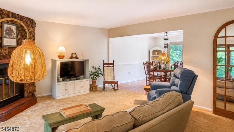 Property listing MLS 4047741 photo 8