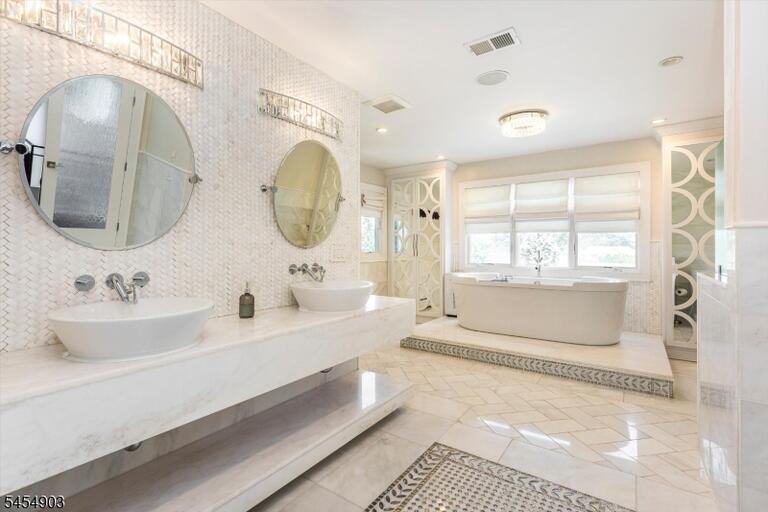 Property listing MLS 4047769 photo 35