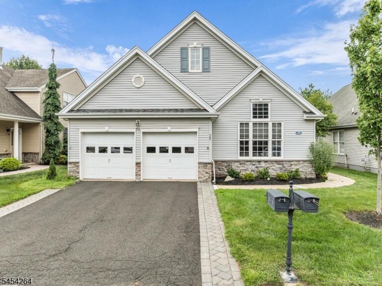 Property listing MLS 4047773 photo 1