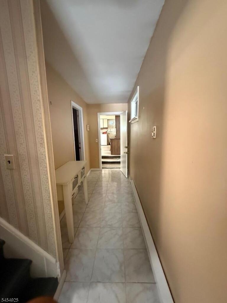Property listing MLS 4047778 photo 4
