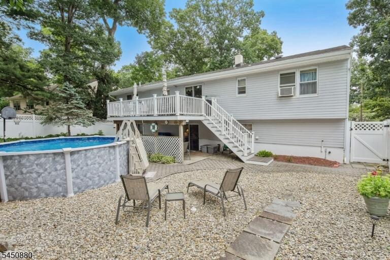 Property listing MLS 4047789 photo 35