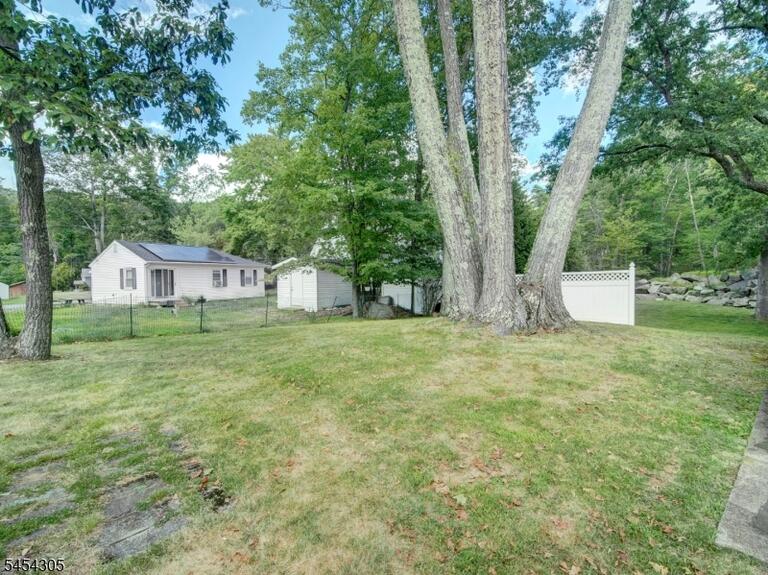 Property listing MLS 4047837 photo 14