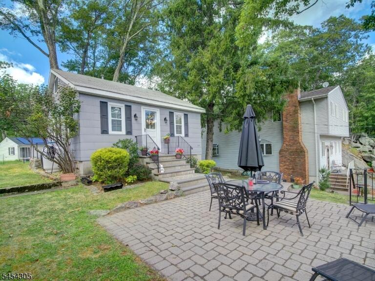 Property listing MLS 4047837 photo 15