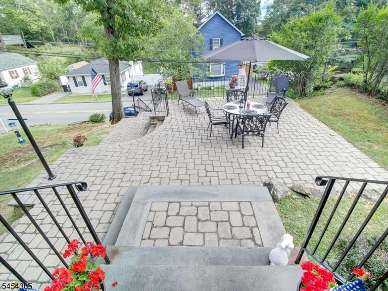 Property listing MLS 4047837 photo 3