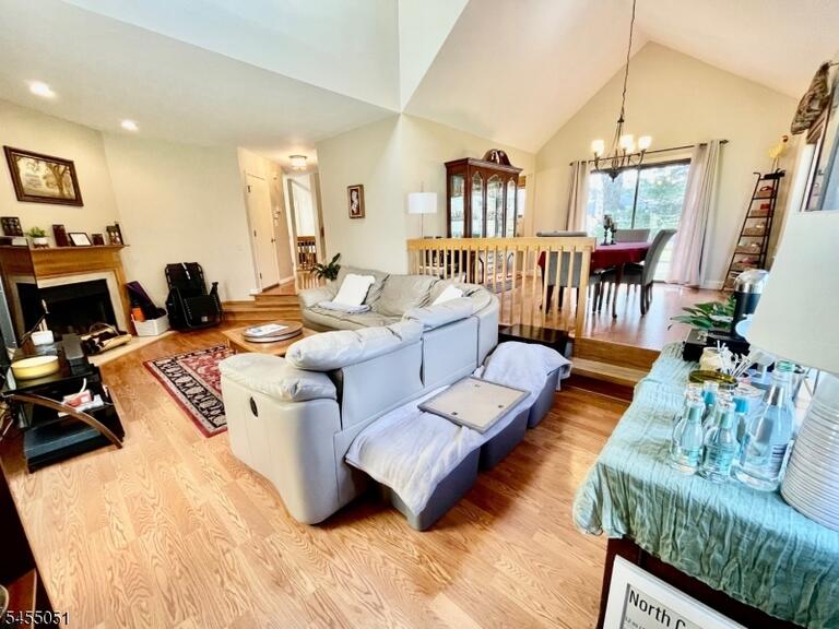 Property listing MLS 4047875 photo 4