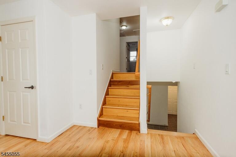 Property listing MLS 4047881 photo 5