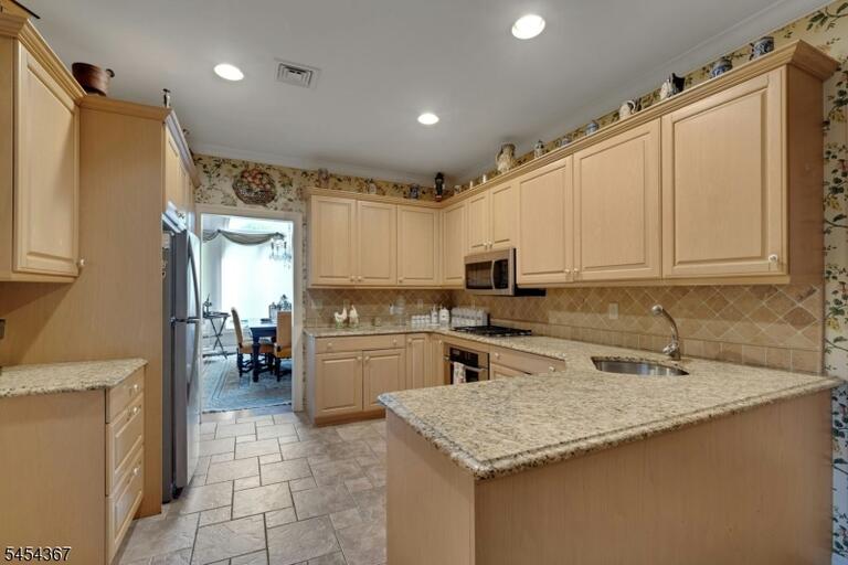Property listing MLS 4047884 photo 14