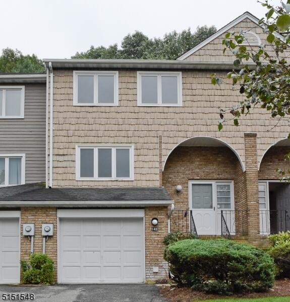 Property listing MLS 4047933 photo 1
